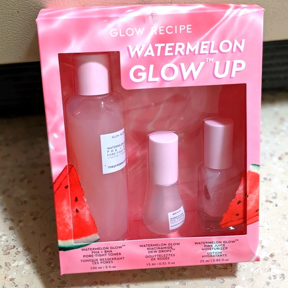 NWT Glow Recipe Watermelon Glow Up Set *FIRM PRICE - Picture 3 of 5